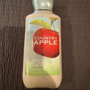 Bath & Body Works Country Apple Shea & Vitamin E Lotion